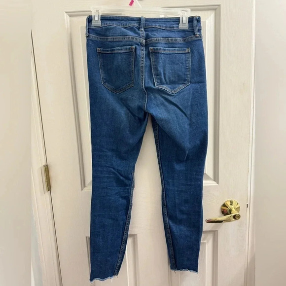 Old Navy rockstar size 2 skinny jeans - Picture 7 of 7